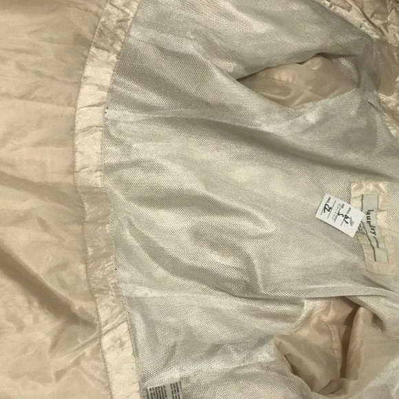 Creme rain jacket , like new - Picture 5 of 7